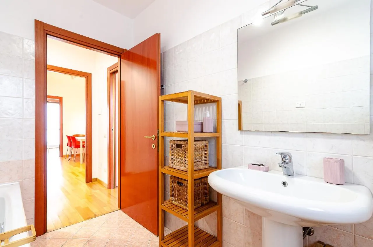 Park View Apartment - Milano Navigli 0*, Milan Italy